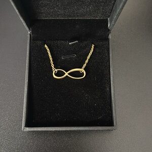 Pearl of Dream Gold Infinity necklace NWOT